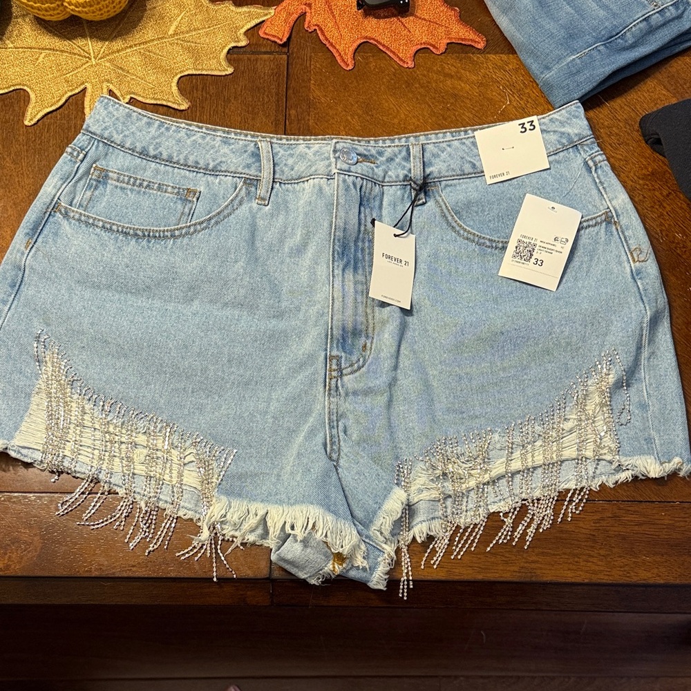 NWT Rinestone Shorts Size 33